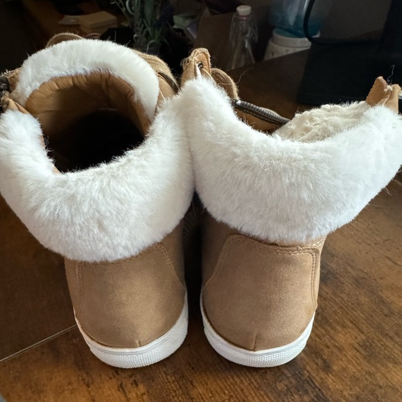 Used booties - Picture 5 of 5